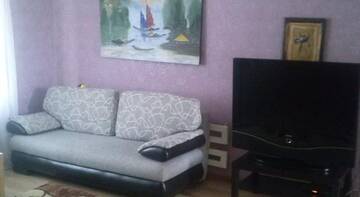 Фото номера Улучшенный четырехместный номер Гостиница Guest House Vladimir г. Ейск 3