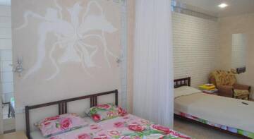 Фото номера Четырехместный номер Комфорт Гостиница Guest House Vladimir г. Ейск 7