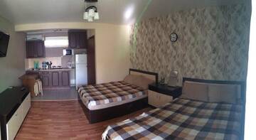 Фото номера Апартаменты-студио Апартаменты Apartment Na Yanysheva г. Ейск 4
