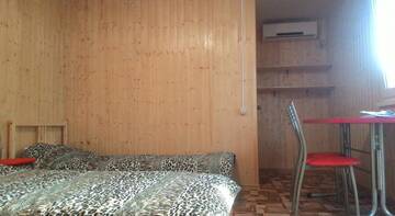 Фото номера Семейный номер с душем Гостиница Morskaya Guest House г. Ейск 8