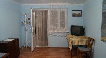 Фото номера Трехместный номер эконом-класса с общей ванной комнатой Гостиница Александра г. Ейск 7