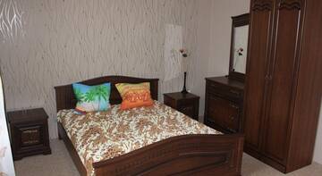 Фото номера Трехместный номер Гостиница Baron г. Ейск 4