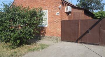 Фото номера Трехместный номер &quot;Комфорт&quot; с душем Гостевой дом Mini-hotel Akvarel г. Ейск 4