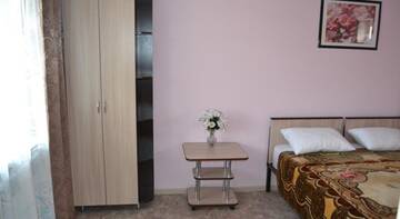 Фото номера Трехместный номер -люкс Гостиница Leto Guest House г. Ейск 5