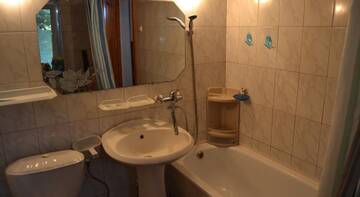 Фото номера Дом с 2 спальнями Гостиница Leto Guest House г. Ейск 4