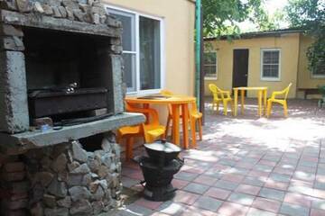 Фото номера Семейный номер с душем Гостиница Guest house Akvarel г. Ейск 3