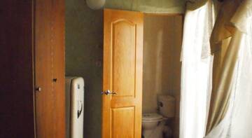 Фото номера Семейный номер с душем Гостиница Guest house Akvarel г. Ейск 4