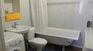 Фото номера Семейный номер с общей ванной комнатой Гостиница Guest house Akvarel г. Ейск 8