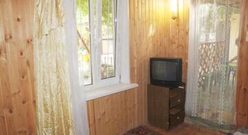 Фото номера Бюджетный трехместный номер Гостиница Guest house Akvarel г. Ейск 6