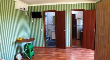 Фото номера Классический трехместный номер Гостиница Almaz г. Ейск 9