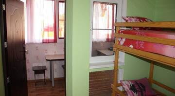 Фото номера Улучшенные апартаменты Гостиница Viktoria Guest House г. Ейск 5