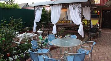 Фото номера Улучшенные апартаменты Гостиница Viktoria Guest House г. Ейск 13