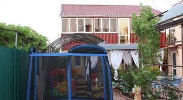 Фото номера Улучшенные апартаменты Гостиница Viktoria Guest House г. Ейск 14
